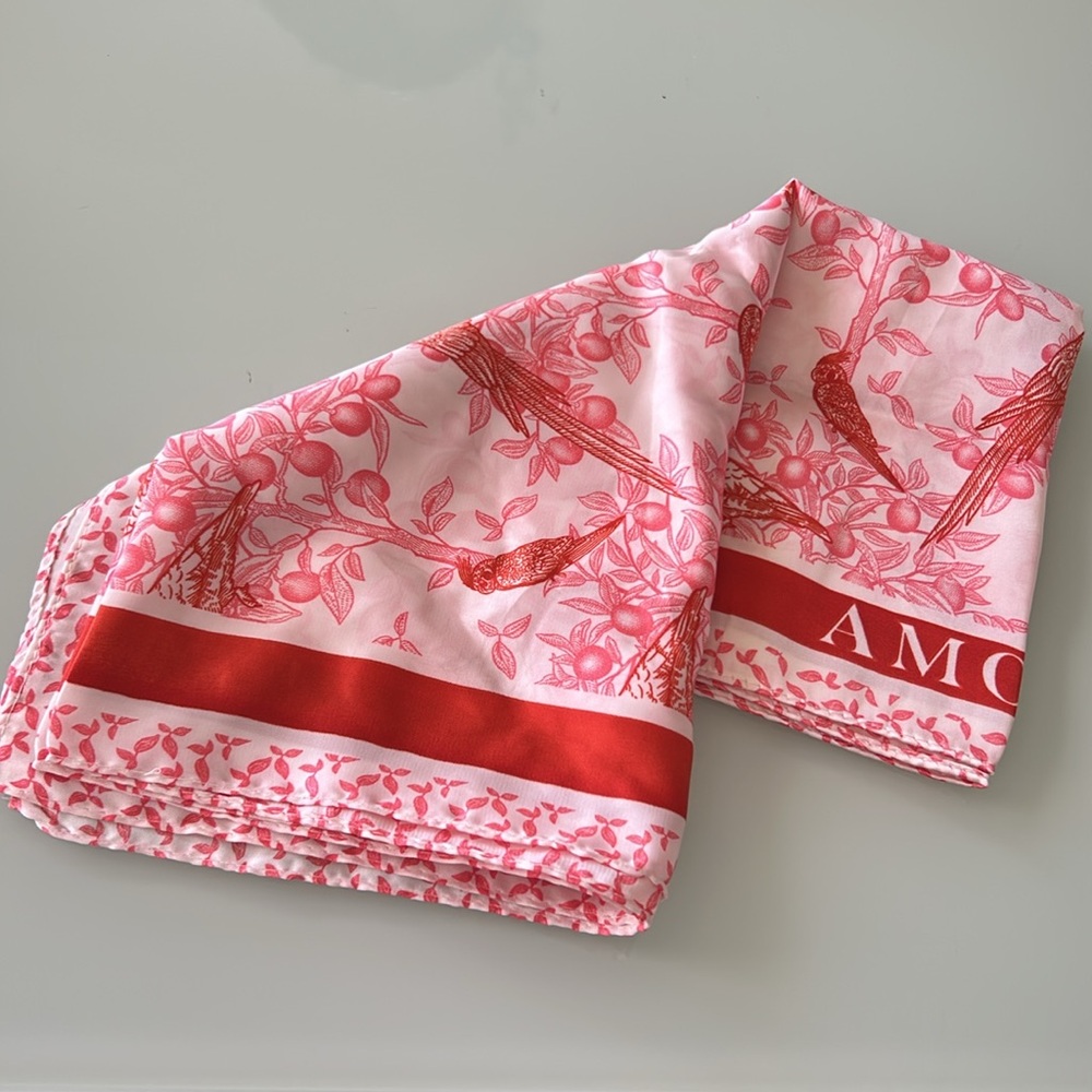 Elegant Red and White Scarf S37 - Picture 4 of 4